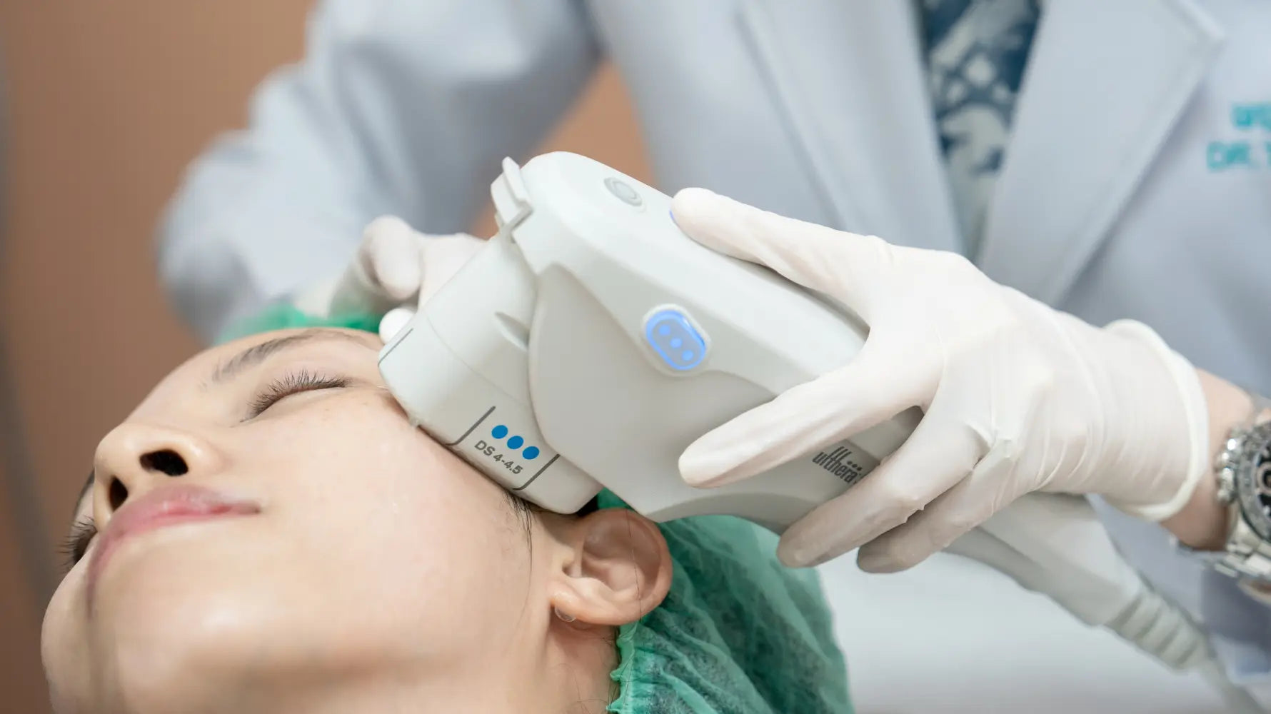 Microneedling vs ultherapy